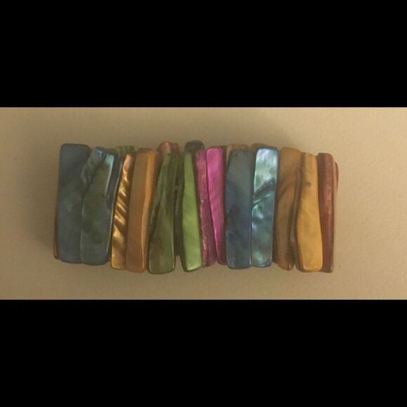 MultiColor Genuine Mother of Pearl Bracelet - Picture 2 of 3